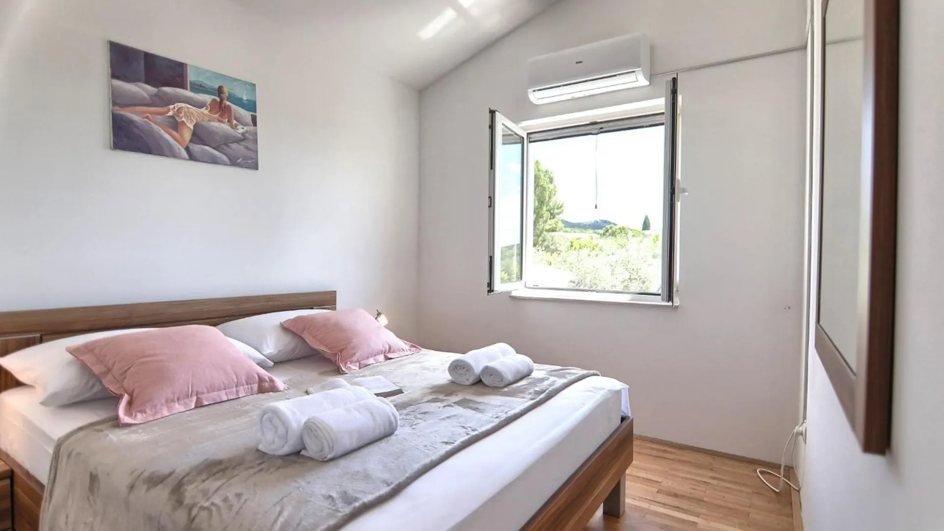 Holiday Home Srecko Polaca