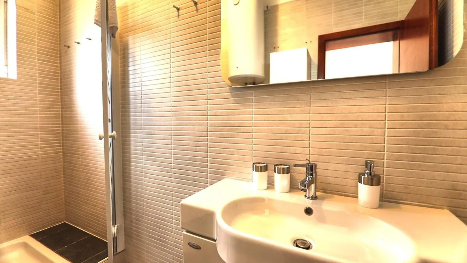 Holiday Home Srecko Polaca