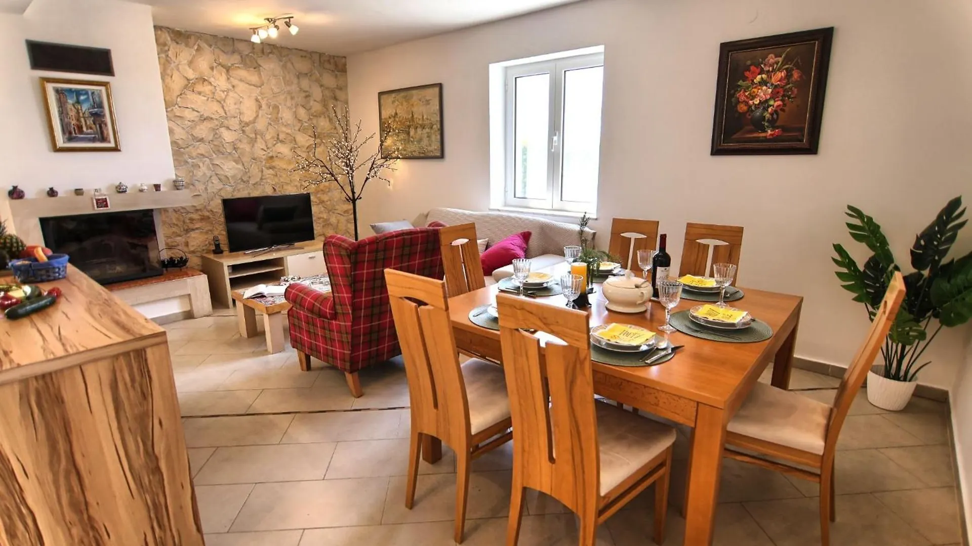 Holiday Home Srecko Polaca