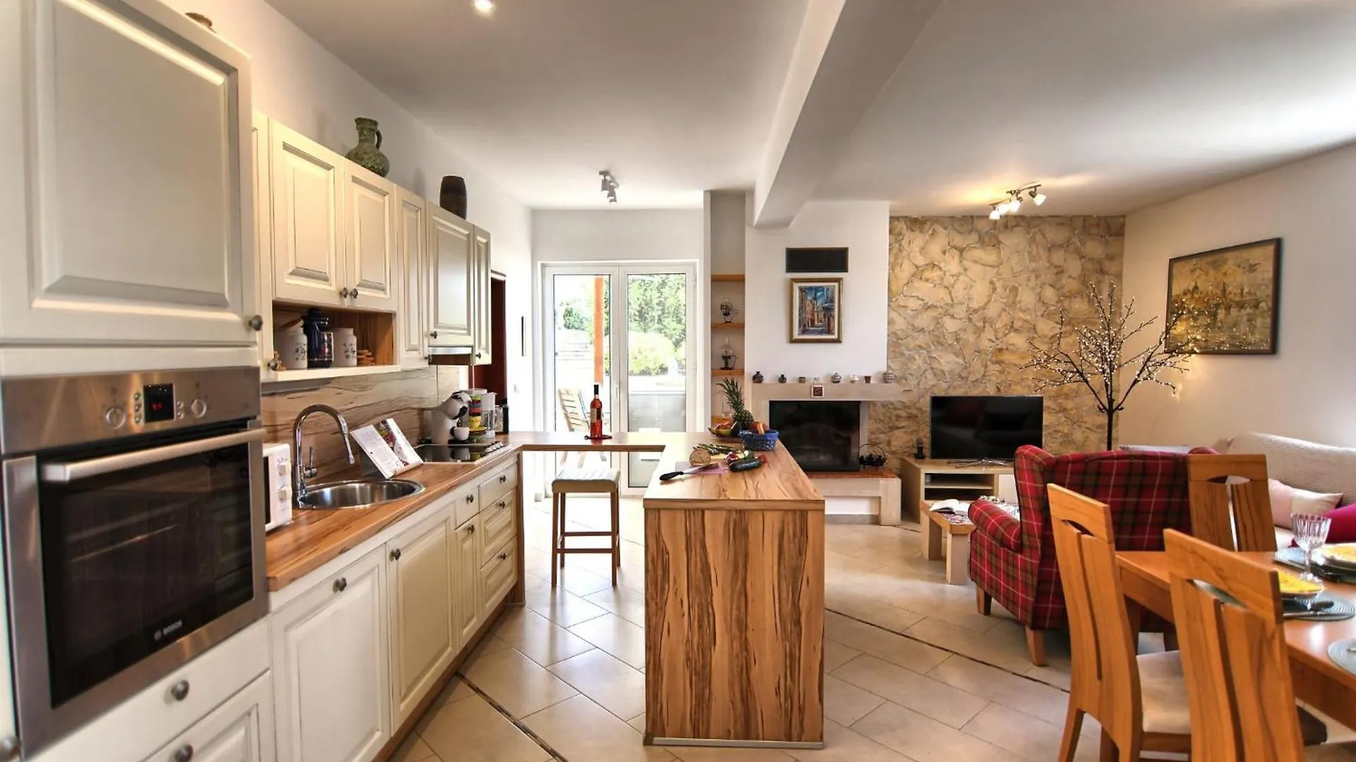 Holiday Home Srecko Polaca